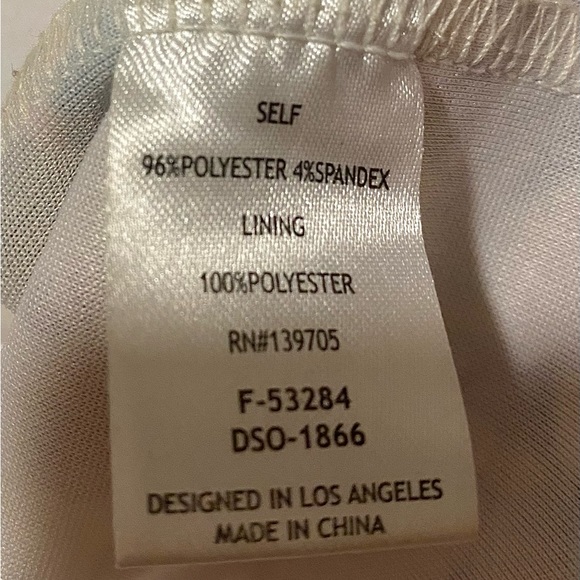 Emerald Sundae Cream Floral Fitted Midi Dress - Size 9 - Picture 13 of 13